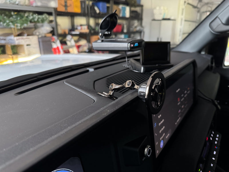 OSD Magsafe Phone Holder - 2024+ Land Cruiser